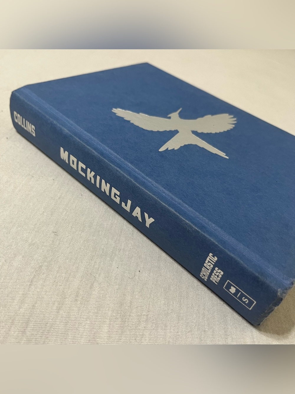 Scholastic Mockingjay Hardcover Hunger Games Third Book - Blue Cover